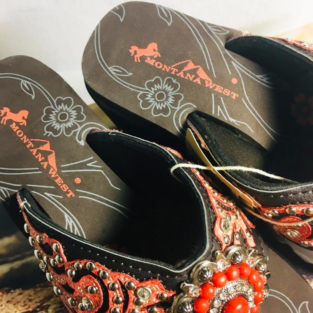 Montana West
Boot Scroll Platform Flip-Flo… - Picture 7 of 10